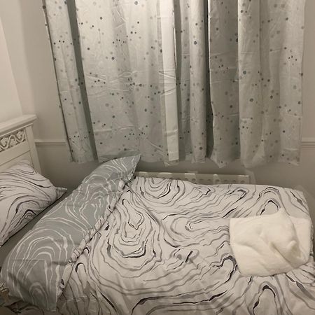 At Apex House Single Room Horndon-on-the-Hill エクステリア 写真