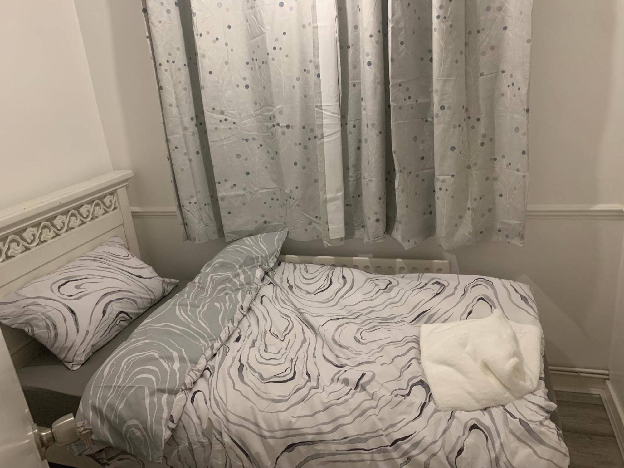 At Apex House Single Room Horndon-on-the-Hill エクステリア 写真