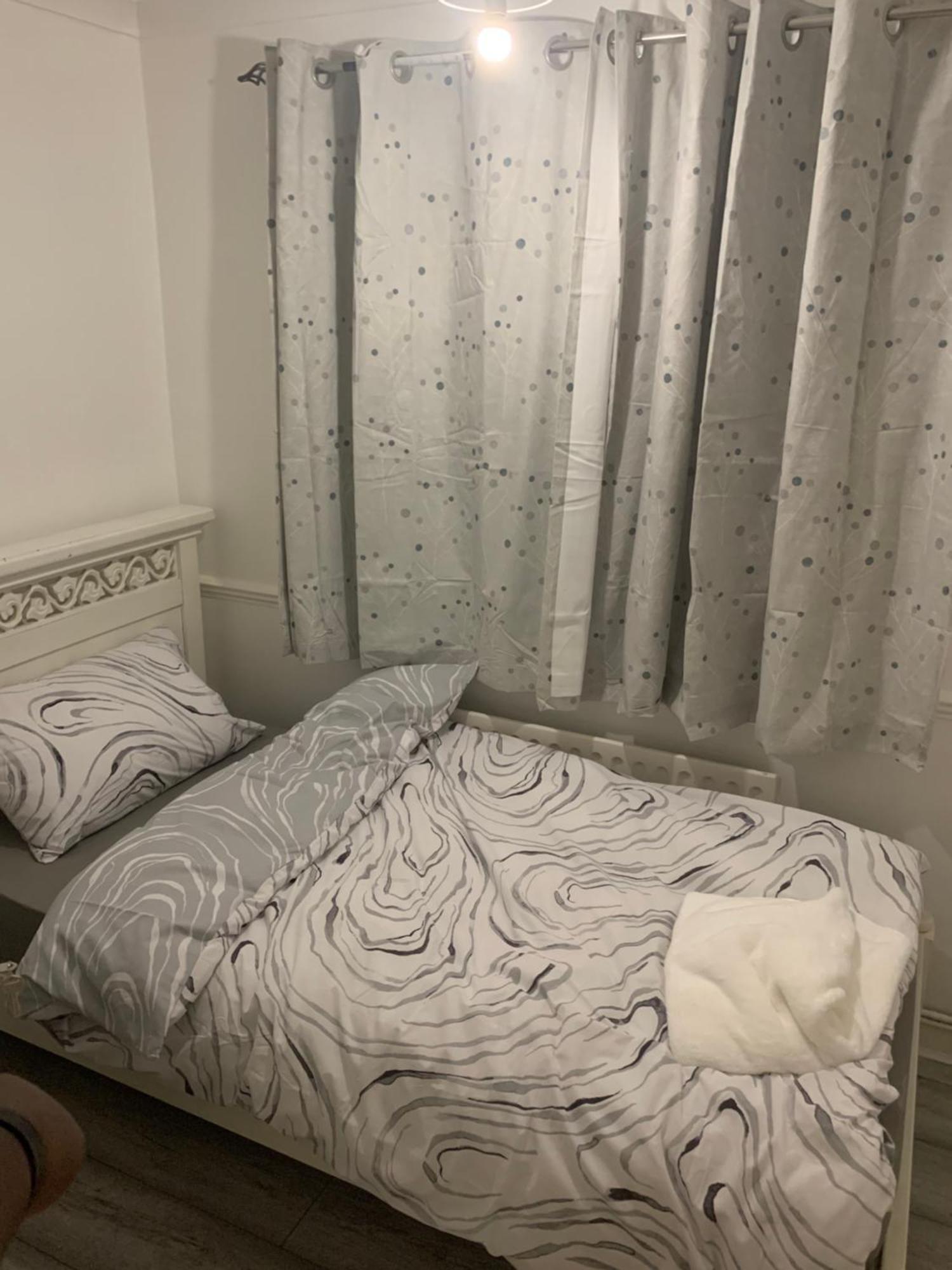 At Apex House Single Room Horndon-on-the-Hill エクステリア 写真
